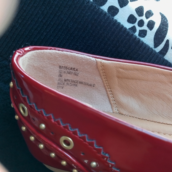 Bass Layla Red and Gold faux leather flats - Picture 6 of 8